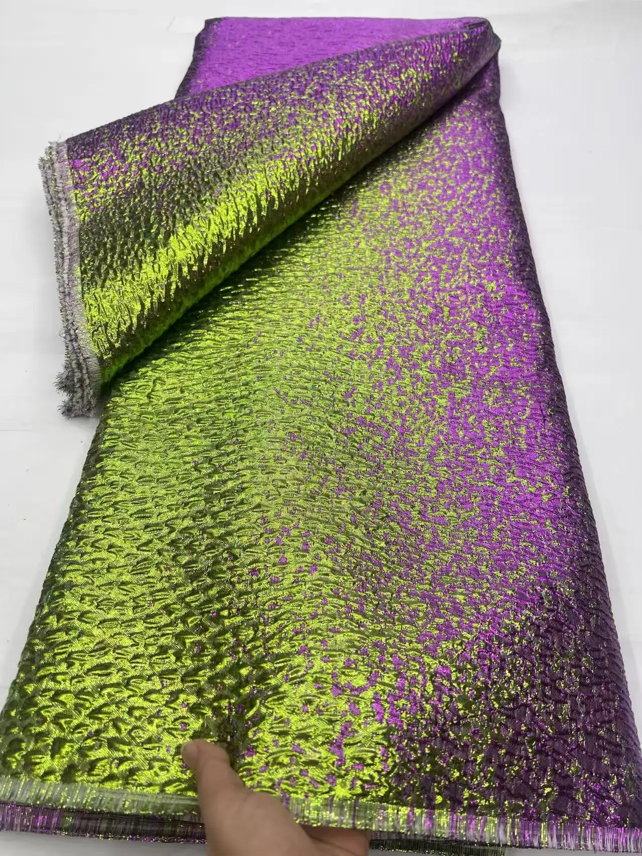 2025 Tessuti di pizzo di organza broccato nigeriano di lusso Tessuto di pizzo jacquard africano 5 metri di pizzo francese di tulle di alta qualità per il vestito