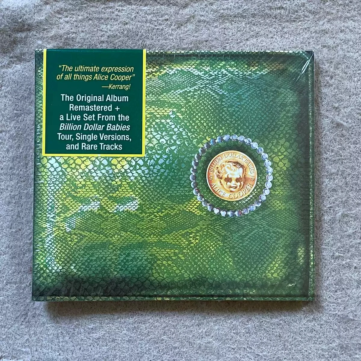 Billion Dollar Babies Remastered Album, Glam & Hard Rock Meisterwerk mit Live- und seltenen Bonustracks CD Image