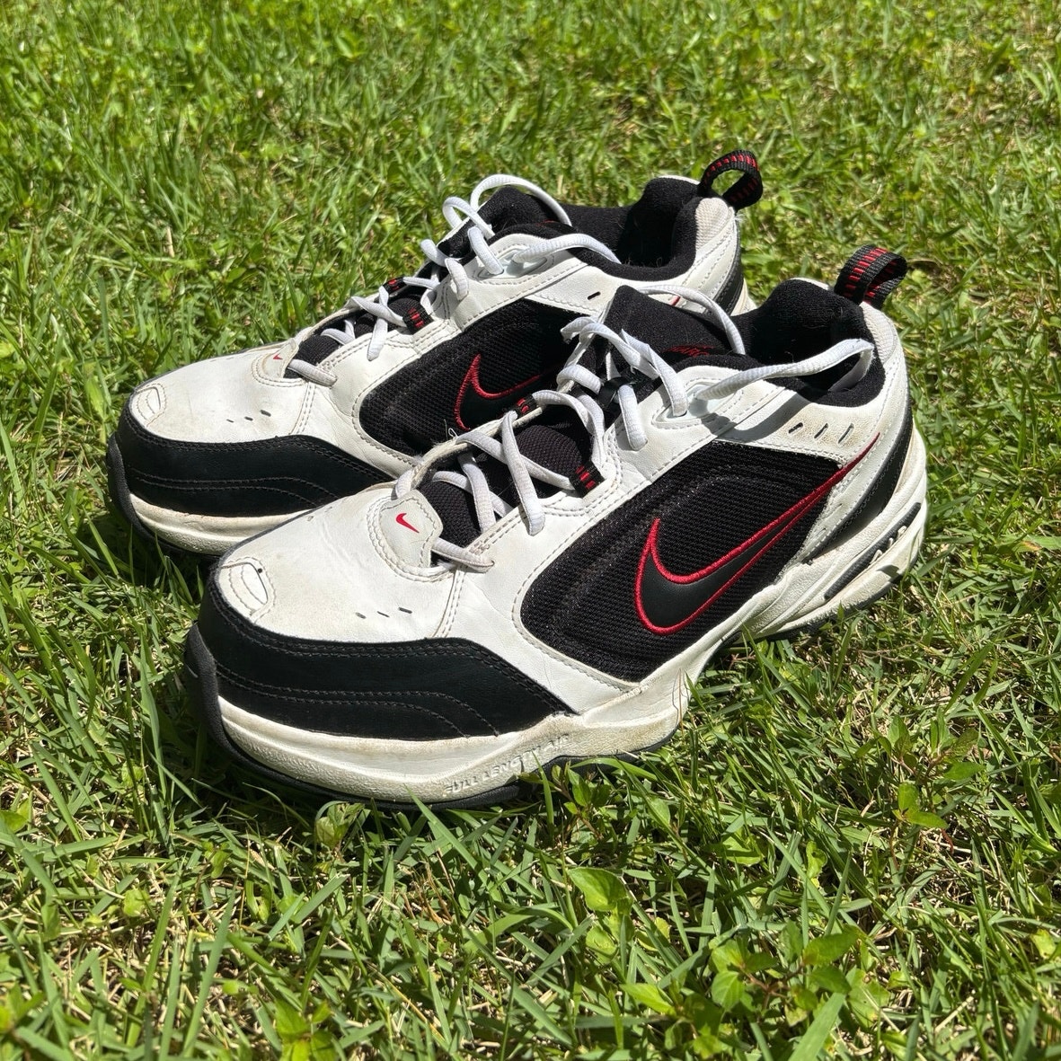 Nike Shoes | Men's Nike Air Monarch Iv Tennis Shoe Sz 11 | Color: Black/White | Size: 11
