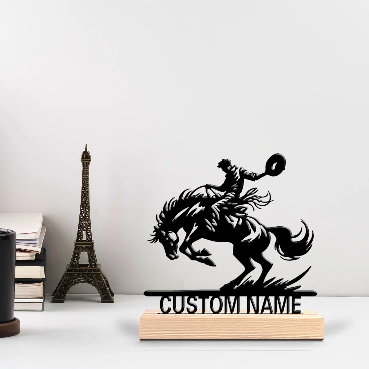 1 Stück Geheimnisvolle Personalisierte Metallstatue: Cowboy, der ein Pferd zähmt – Metall- & Holzdeko für Schlafzimmer, Kinderzimmer, himmlische Räume