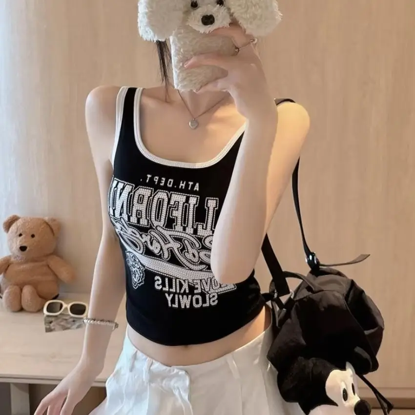 Damen Tanktop mit integriertem BH, Buchstaben-Print, einfarbig, gerippt, schmal geschnitten, bequeme Oberteile, Frühjahr/Sommer 2026, High-Street-Style Image