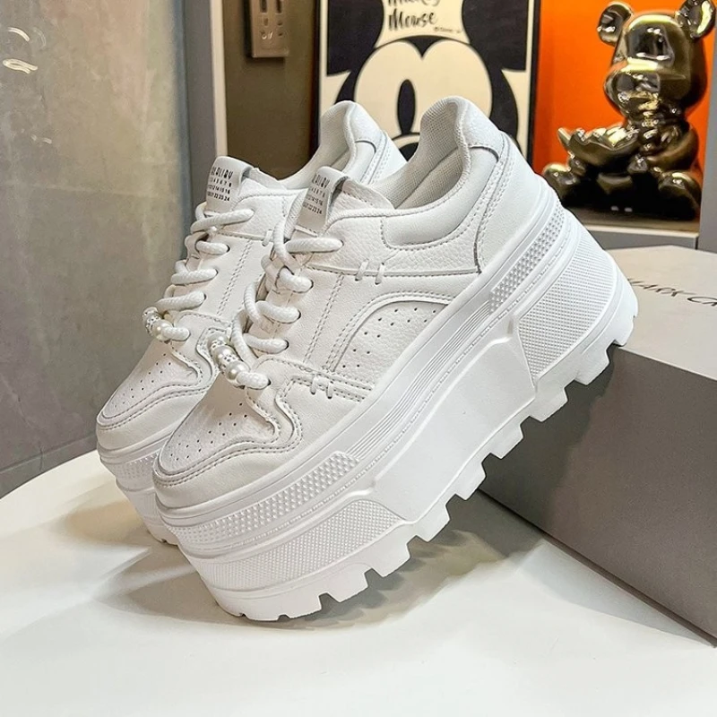 Damen-Sneaker mit 9 cm Plateau, lässig, für den Außenbereich, schlichtes Design, Skateboard, bequeme Schnür-Sneaker, Laufschuhe, Sportschuhe, weiblich, Größe 40