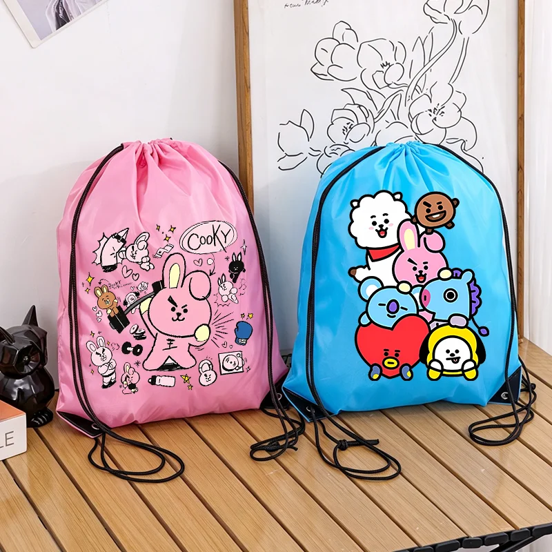 BT21 Kordelzug-Tasche Sport Casual Gym Rucksack Kleidung Schuhe Wasserdichte Verpackung COOKY TATA Niedliche Anime-Bedruckte Aufbewahrungstasche Geschenk