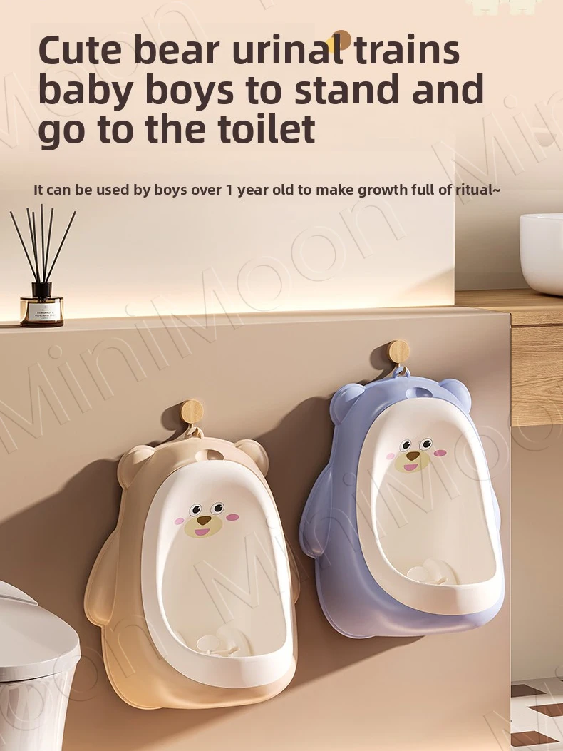 Stehender Töpfchentrainer für Jungen, tragbares Urinal in Bärenform mit lustigem Zielziel. Image