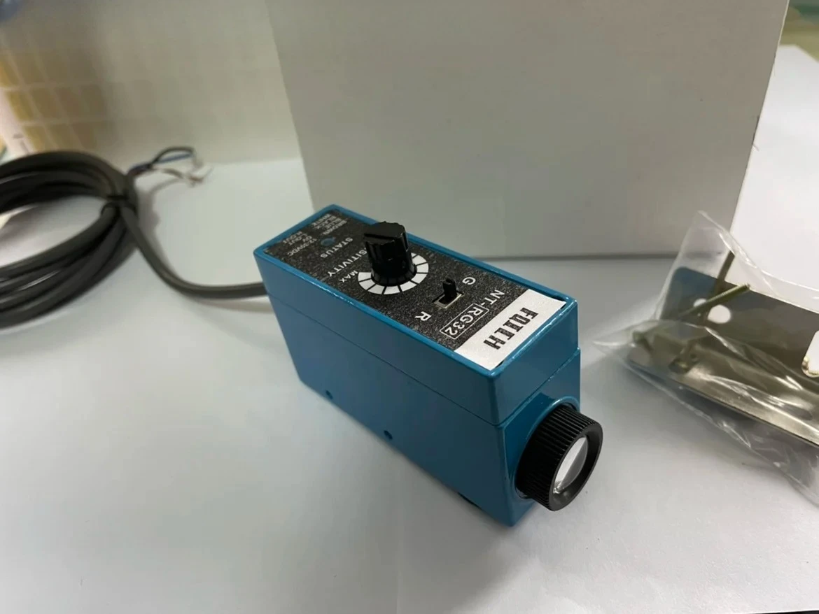 NT-RG32 Farbmarkierungs-Fotoelektrischer Schalter für Beutelherstellungsmaschinen, Abweichungskorrektur-Elektrosensor, Farbmarkierungssensor Image