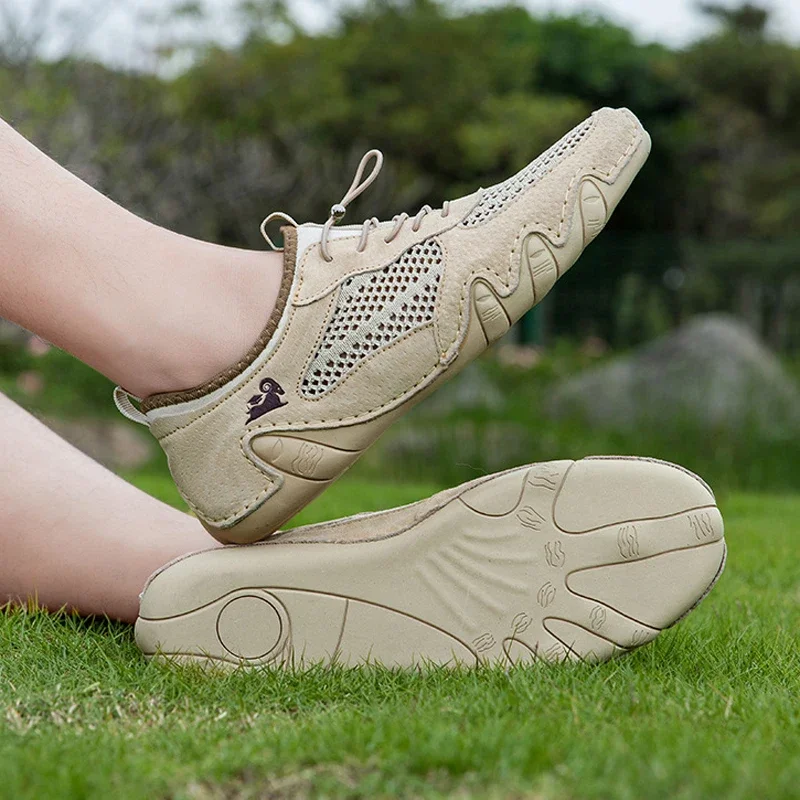 2026 Sommer Atmungsaktive Leichte Neue Herren Freizeit-Sportschuhe Große Größen Genähte Leder-Mesh-Schuhe Oktopus Herrenschuhe