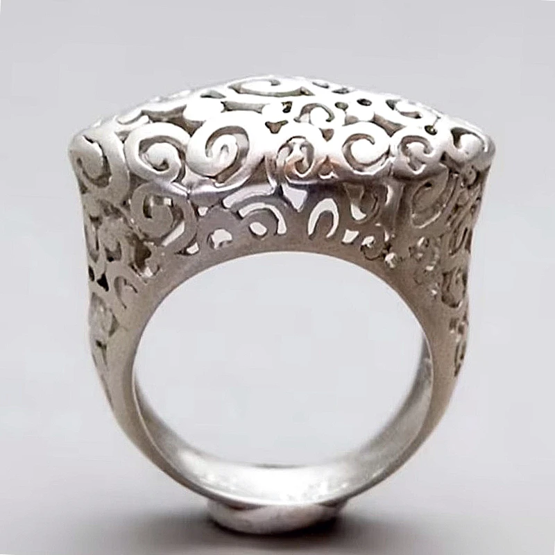 Einzigartiges Design, modischer, hohler, strukturierter, versilberter, unregelmäßiger Ring für Damen, modischer Vintage-Schmuck für Bankett- und Feierlichkeiten Image