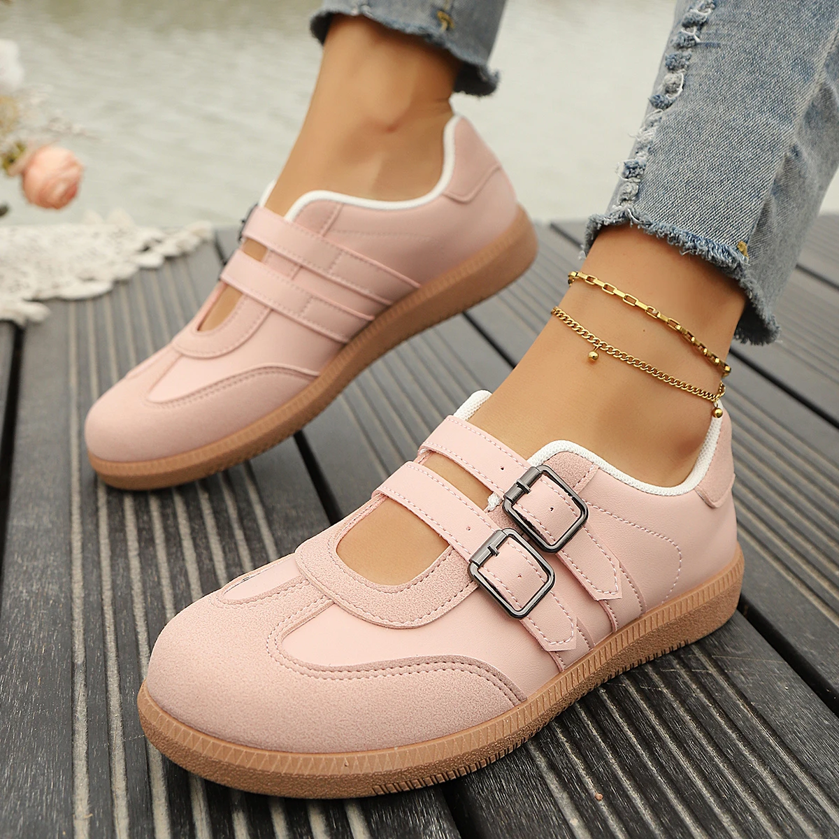 Frühling und Herbst Runde Kopf Elegante Laufsport- und Freizeitschuhe Modische Heißer Verkauf Neue Bequeme Damenschuhe Image