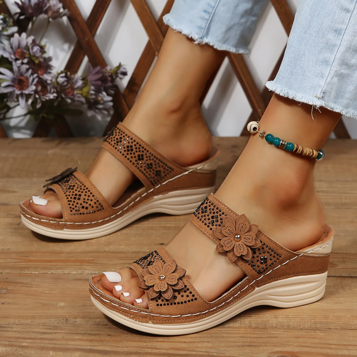 Neue Modische Sommer-Keilsandalen für Damen Premium Orthopädische Offene Sandalen Vintage Rutschfeste Leder-Freizeitschuhe für Frauen Retro-Schuhe