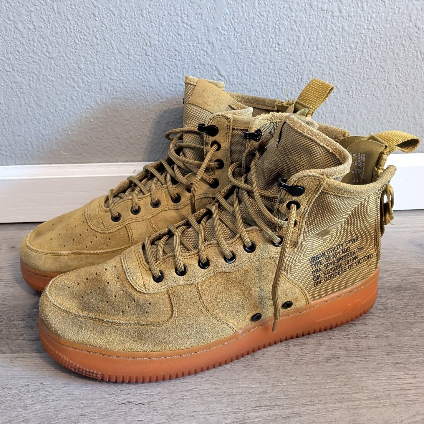 Nike Shoes | 2017 Nike Men's Air Force 1 Mid Sf Desert Moss Gum Suede Shoes Men Size 12 | Color: Green | Size: 12
