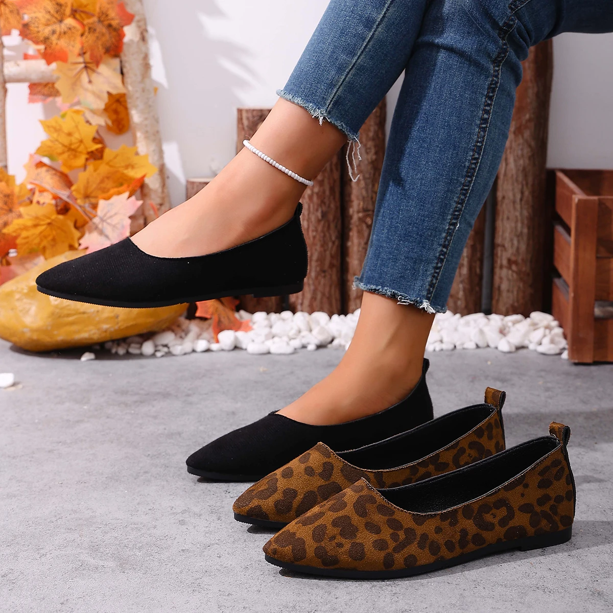 Frühling und Herbst Elegante spitze sexy Freizeitschuhe mit niedrigem Absatz, modisch und Übergröße, neue bequeme Damenschuhe in Übergröße