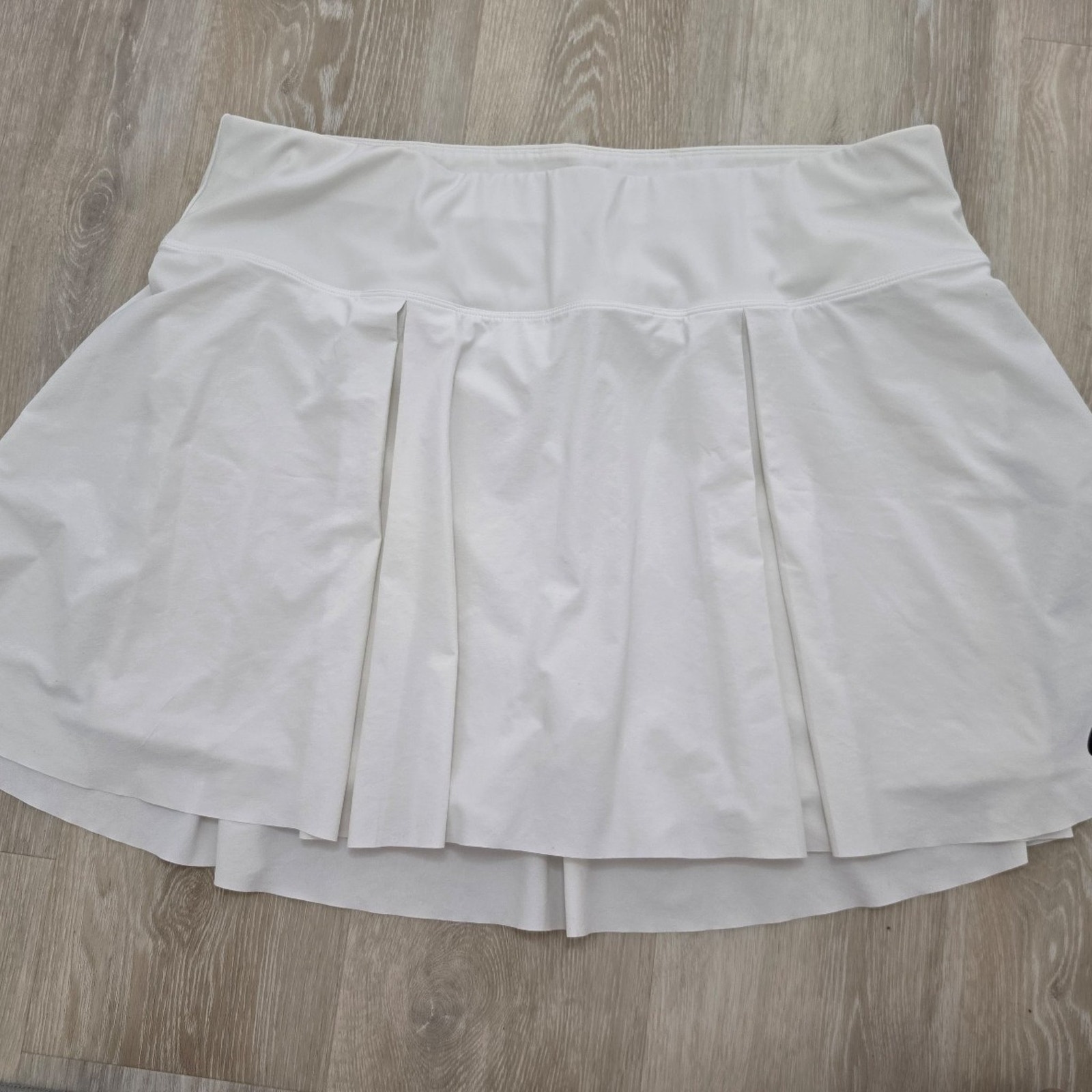 Nike Skirts | Women's White Front Pleated Nike Tennis Skirt 1x | Color: White | Size: Xl