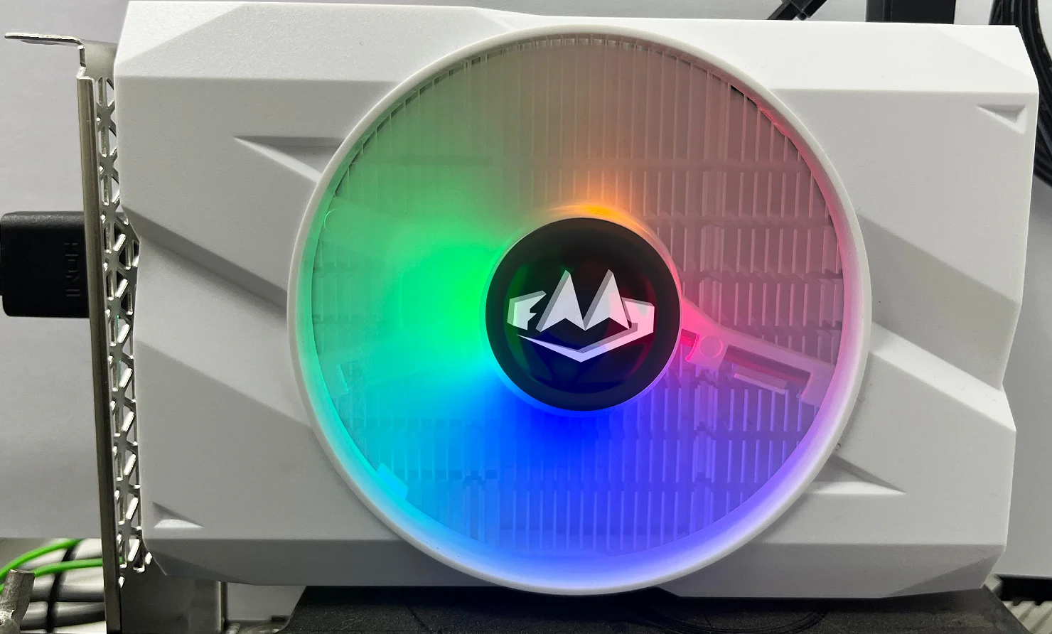 RTX A2000 8G D6 AI professionelle Grafikkarte, Grafikkarte für E-Sport-Spiele mit Lichteffekten Image
