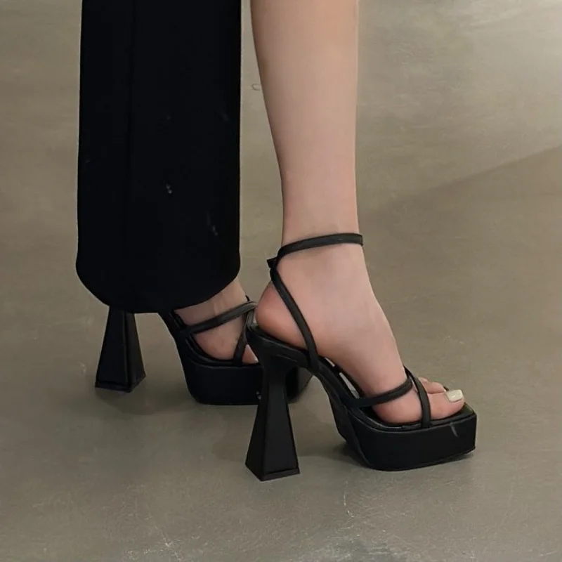 2026 Damen Neue Sommer Mode Offene Zehen Einfarbige Hohe Absätze Rutschfeste Sexy Damensandalen Dünne Absätze Eckige Zehen Damenschuhe 34-39