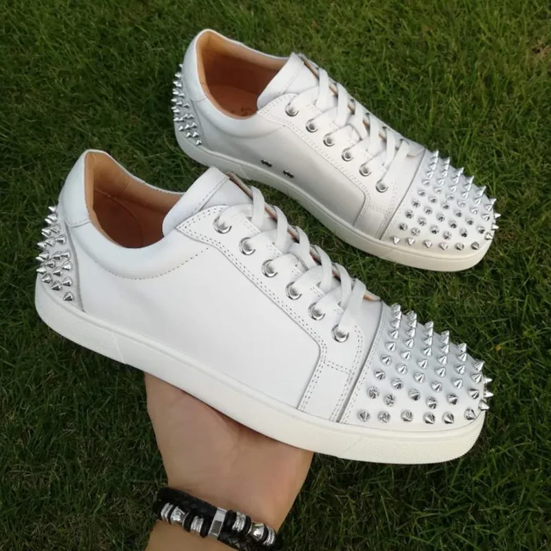 Männer Luxus Mode Bühne Nachtclub Nieten Schuhe weiß Original Leder Spikes Schuh Schnürung Wohnungen Nieten Turnschuhe Jugend Schuhe