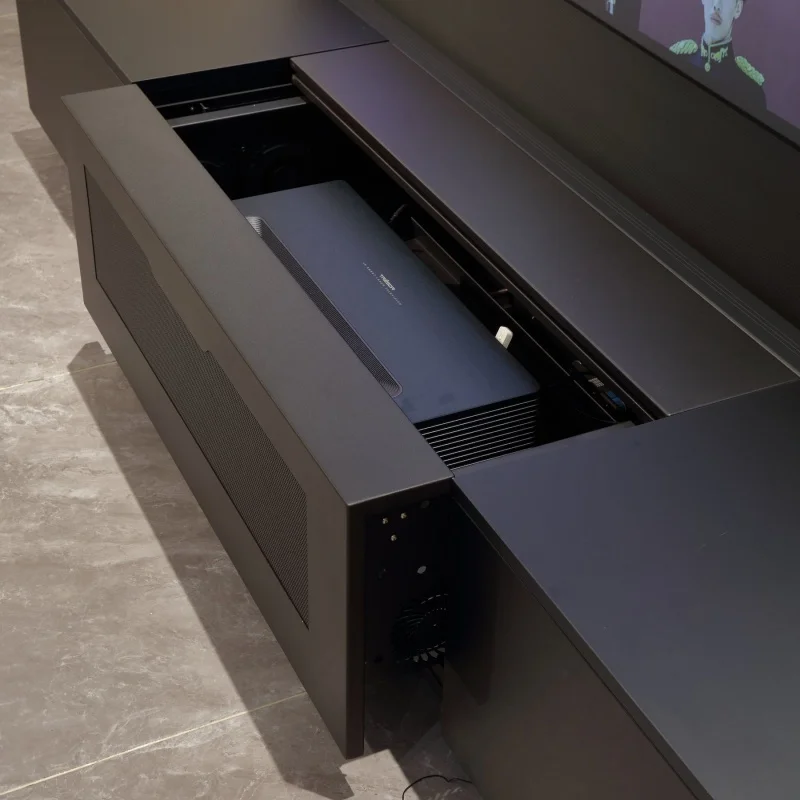 Integrierter 100-150 Zoll motorisierter Laser-TV-Schrank mit UST ALR elektrisch ausfahrbarem Bodenbildschirm für alle Ultra-Kurzdistanz-Projektoren
