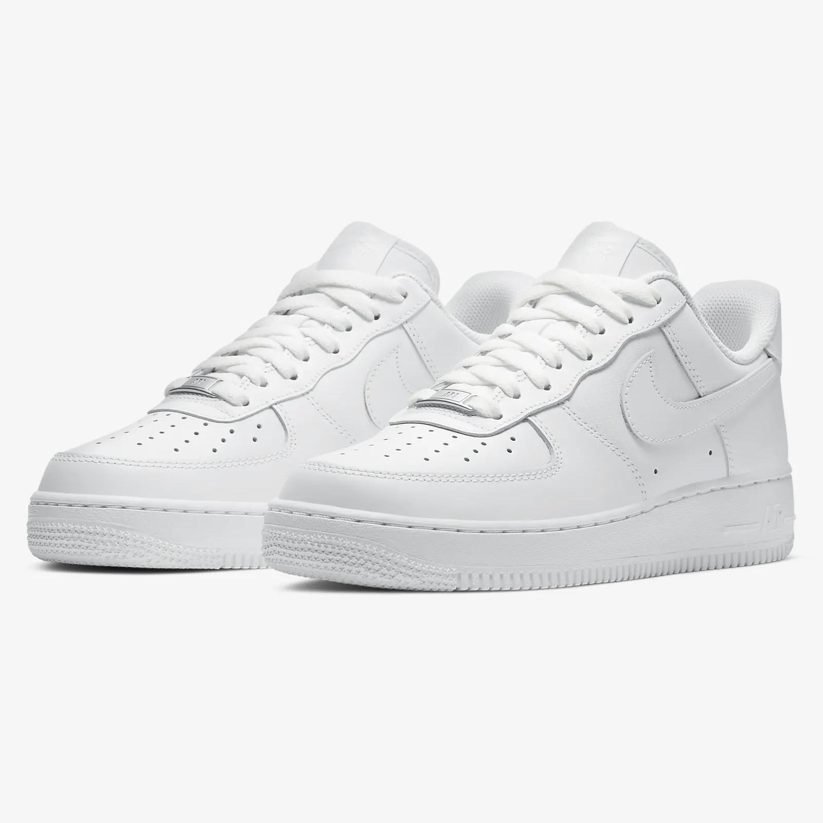 Nike Air Force 1 '07 Sneakers für Frauen in Weiß