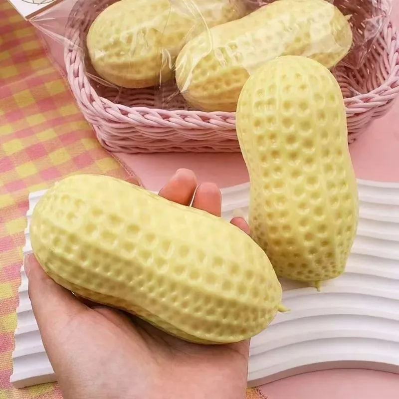 Simulierter Erdnuss-förmiger Langsam Zurückfedernder Projektil-Dekompressionsspielzeug zur Druckentlastung, Belüftung, Spaß, Niedlicher Großer Spielzeugball, Partygeschenk Image