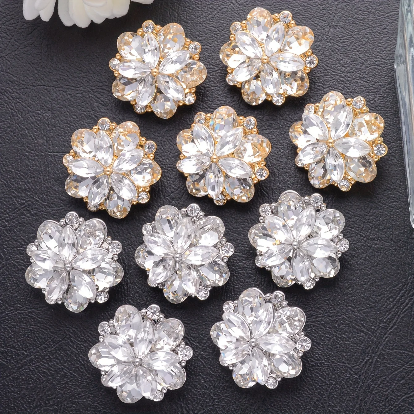 3/6/10 stücke 22mm funkelnden vollen Strass Blumen form Knöpfe für Kleidung Luxus dekorative Nähen Metall knopf DIY Zubehör Image
