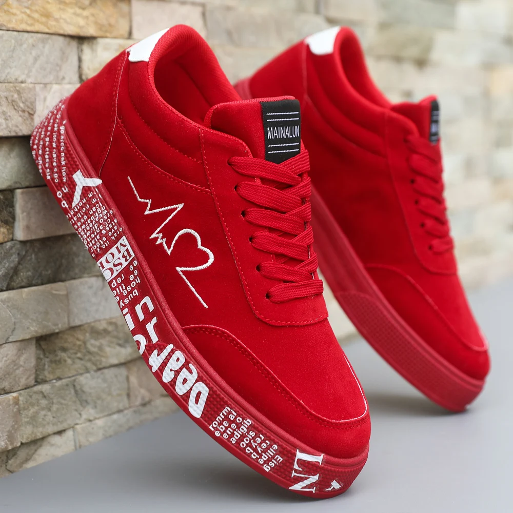Leichte Freizeitsneaker für Herren. Alltags-Lauf- und Skate-Schuhe für Herren. Farben: Schwarz und Rot. Größen: 39 bis 48.
