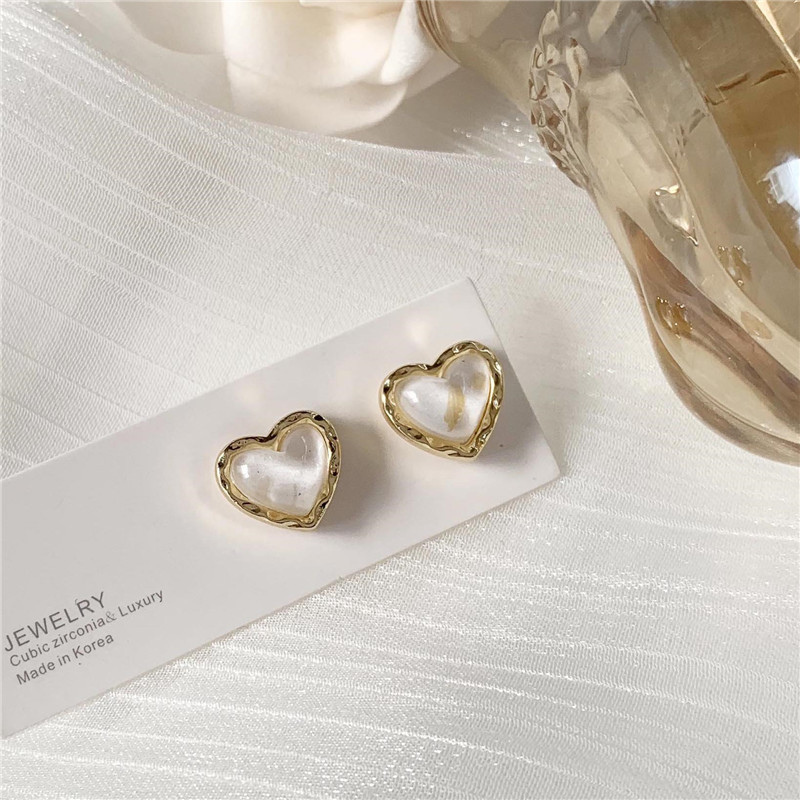 Vintage Heart Stud Earrings For Women Black & White Fashion Jewelry Gift white