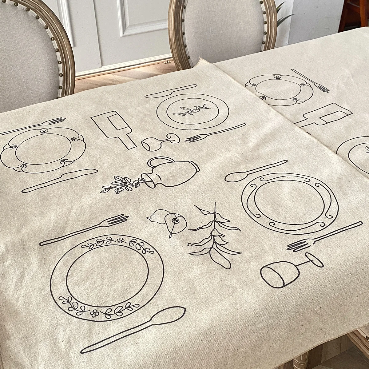 Kreative Tischdecke aus Baumwolle und Leinen im Ins-Stil, personalisierte Linienskizzen-Tischdecke, moderne Picknickdecke, Teetisch-Abdeckung