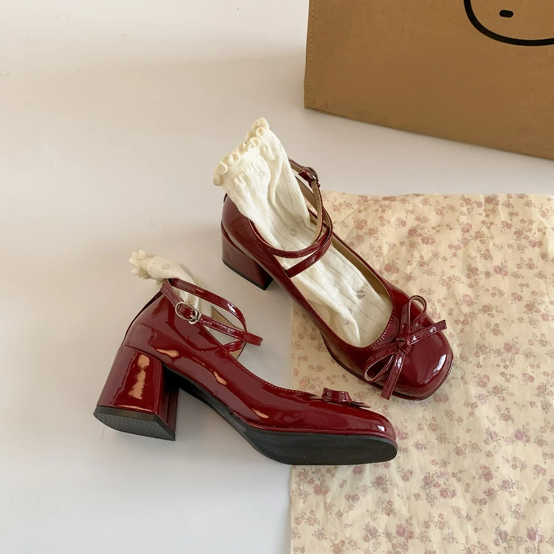 Rote Mary Jane Schuhe Bowknot Frauen Pumpen Lolita Karree High Heels Mode Party Leder Schuhe Starke Ferse Schnalle Frauen Schuhe