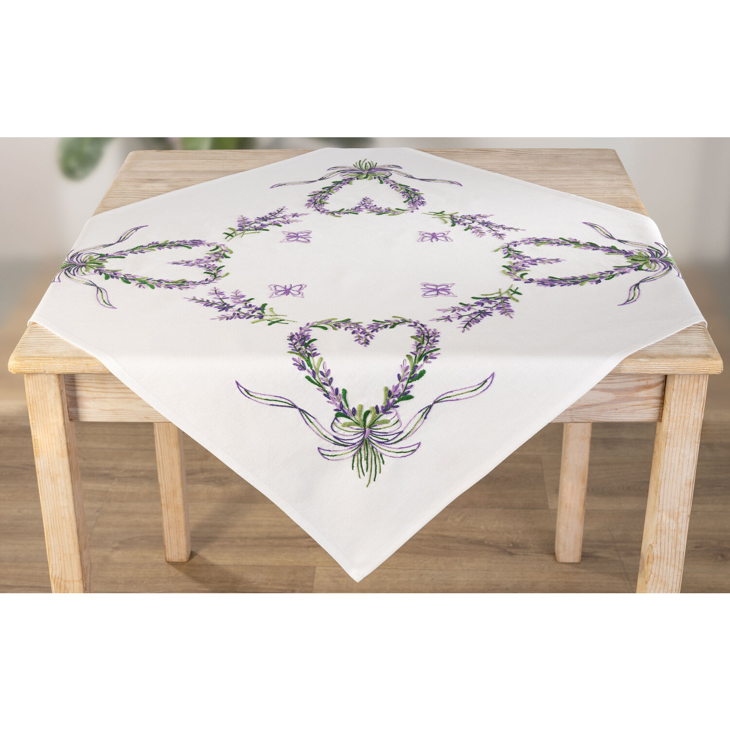 Stickmitteldecke Lavendel-Herz