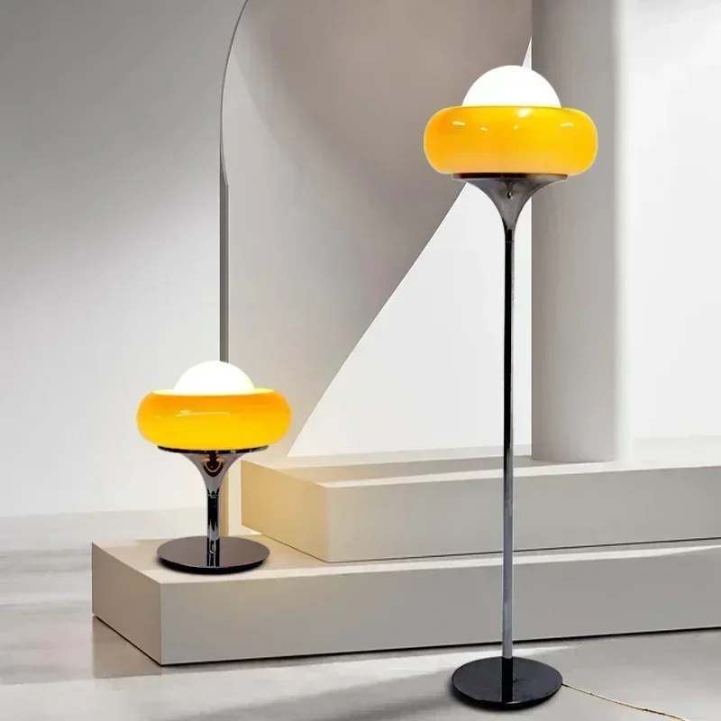 Bauhaus Retro Glas Stehlampen für Wohnzimmer Schlafzimmer Arbeitszimmer Orange Rot Lampenschirm LED Metall Stand Licht Egg Tart Tischlampe
