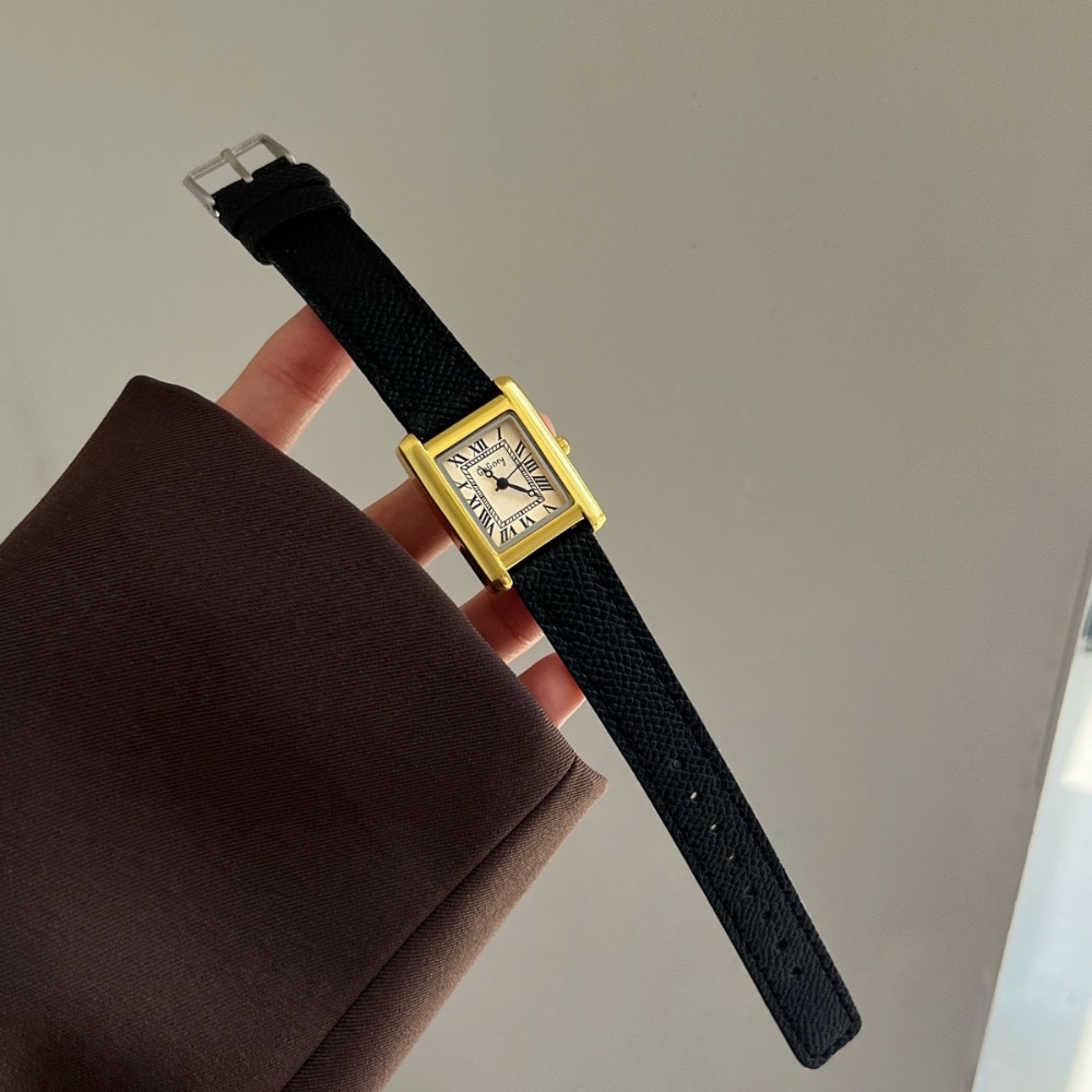 Elegant Women's Leather Watch Minimalist Rectangle Watch With Quartz Movement & Roman Numeral Dial black Gold 1