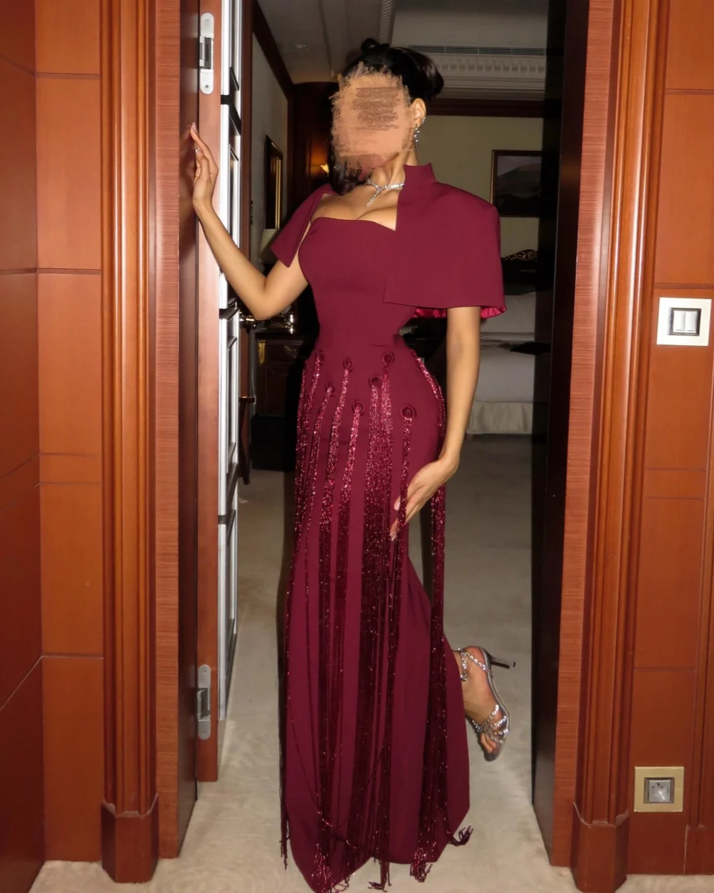 Customized Elegant Women Jersey Tassel Pleat Straight Evening Dresses Classic Strapless Short Sleeves Floor Lenght Prom Dresses