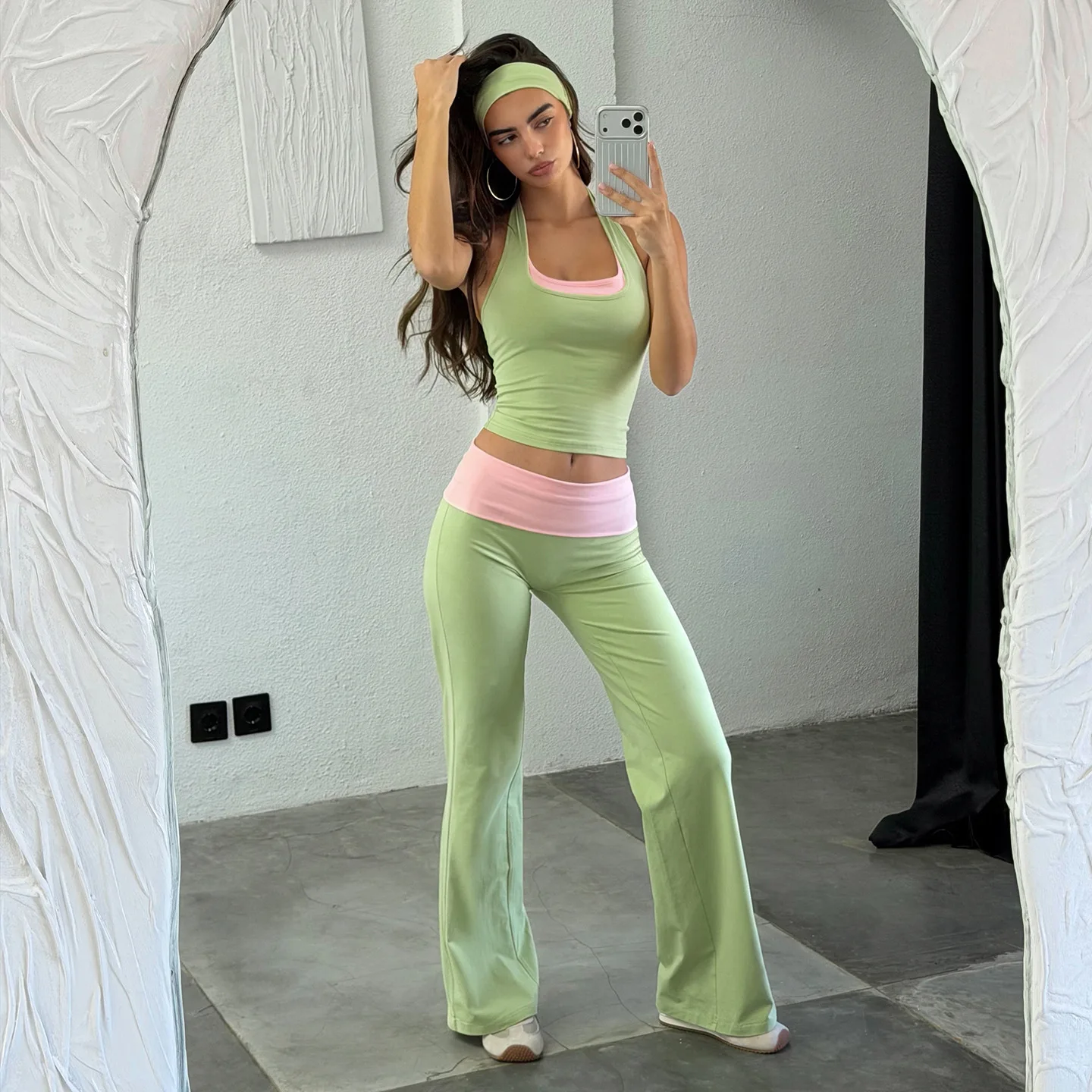 Gtpdpllt Ensemble de sport 2 pièces pour femmes, ensemble de yoga, tenues de sport, débardeur et pantalon long, survêtements de sport.