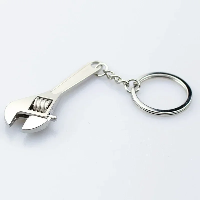1 pièces Mini clé à molette porte-clés clé en métal réglable porte-clés outil à main écrou rotatif petite et Portable outil à main clé