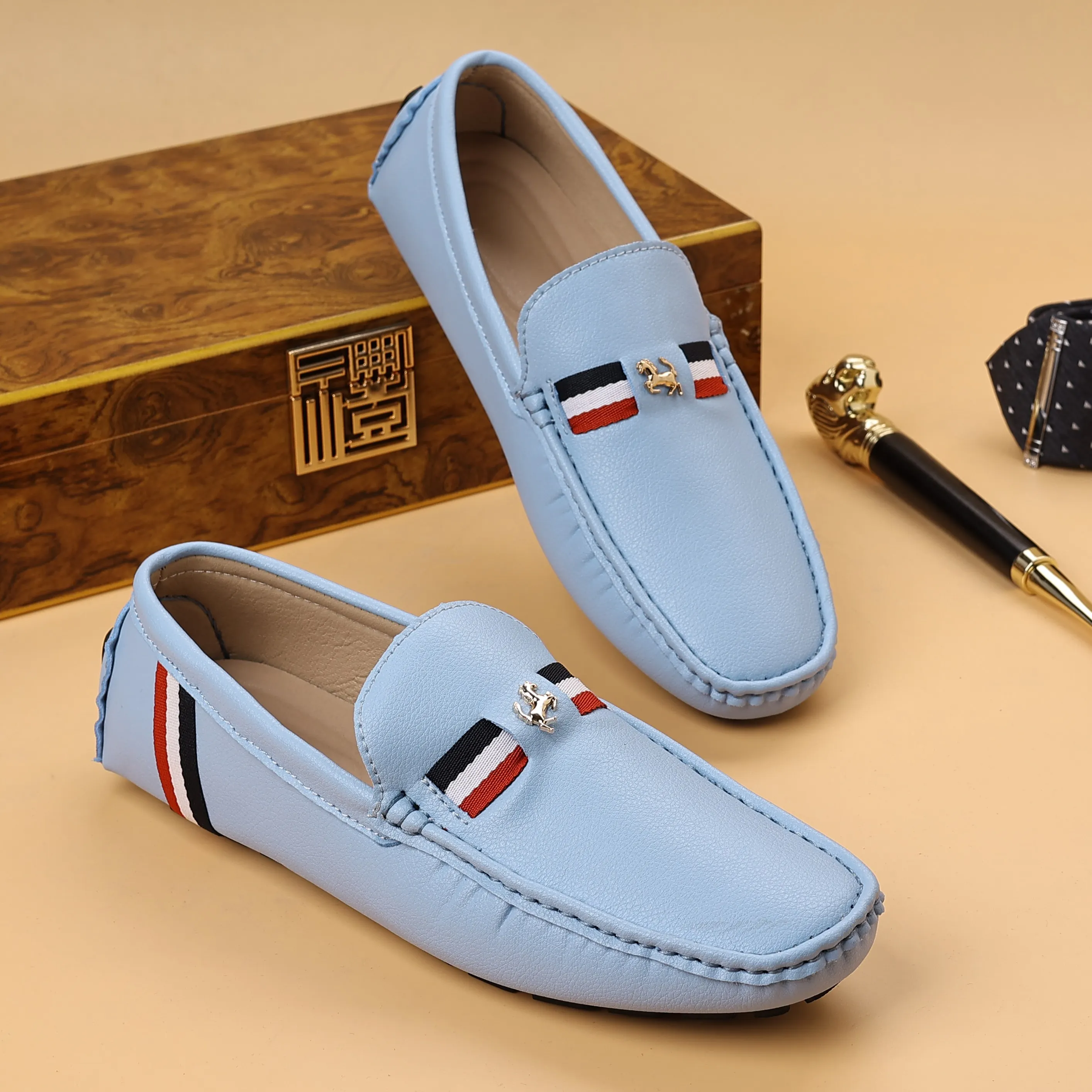 Herren-Freizeitschuhe, Business- und Büroschuhe, Lederschuhe, formelle Schuhe, Freizeitschuhe zum Autofahren, Slip-on-Schuhe, strapazierfähige Schuhe.
