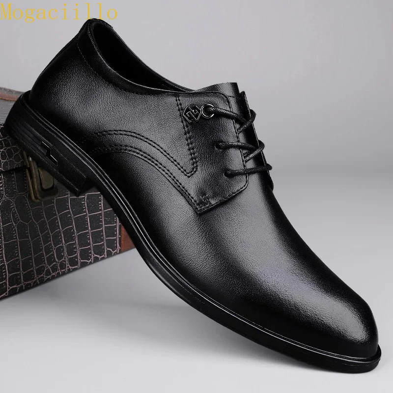 Heiß begehrte Marken-Herrenschuhe aus echtem Leder, luxuriöse Loafer mit flachem Boden, lässige Fahr- und Business-Schuhe, formelle Anzugschuhe, Größe 44