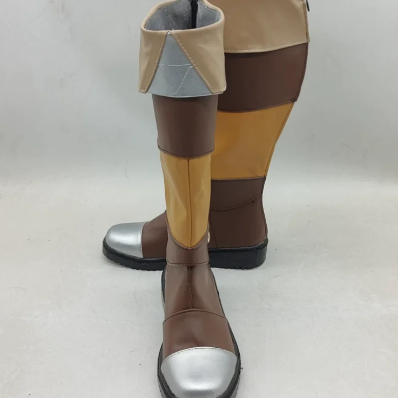 Schuhe in verschiedenen Farben für Damen, mit Nähstreifen, Damenstiefel, mit Ziernähten, Damenstiefel mit niedrigem Absatz, plissierte Schuhe, Damenschuhe, mit Nieten, Damenschuhe.