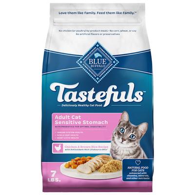 Blue Buffalo Blue Tastefuls Sensitive Stomach, Chicken & Brown Rice Recipe Natural Dry Food for Adult Cats, 7 lbs.