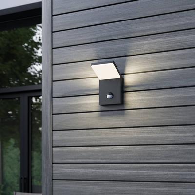 Lucande LED-Außenwandleuchte Nevio mit Bewegungssensor