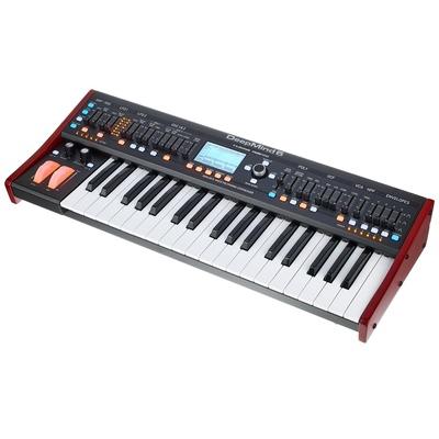 Behringer DeepMind 6