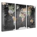 LANA KK - Weltkarte Leinwandbild mit Korkrückwand zum pinnen der Reiseziele – „Weltkarte Graphit” - deutsch - Kunstdruck-Pinnwand Globus in schwarz, dreiteilig & fertig gerahmt in 120x80cm