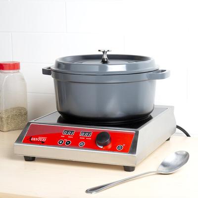 GET Heiss 6.5 Qt. Gray Enamel Coated Cast Aluminum Round Dutch Oven with Lid CA-006-GR/BK/CC