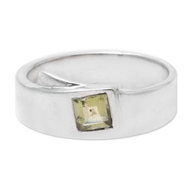 Peridot solitaire ring, 'Buckle Up'